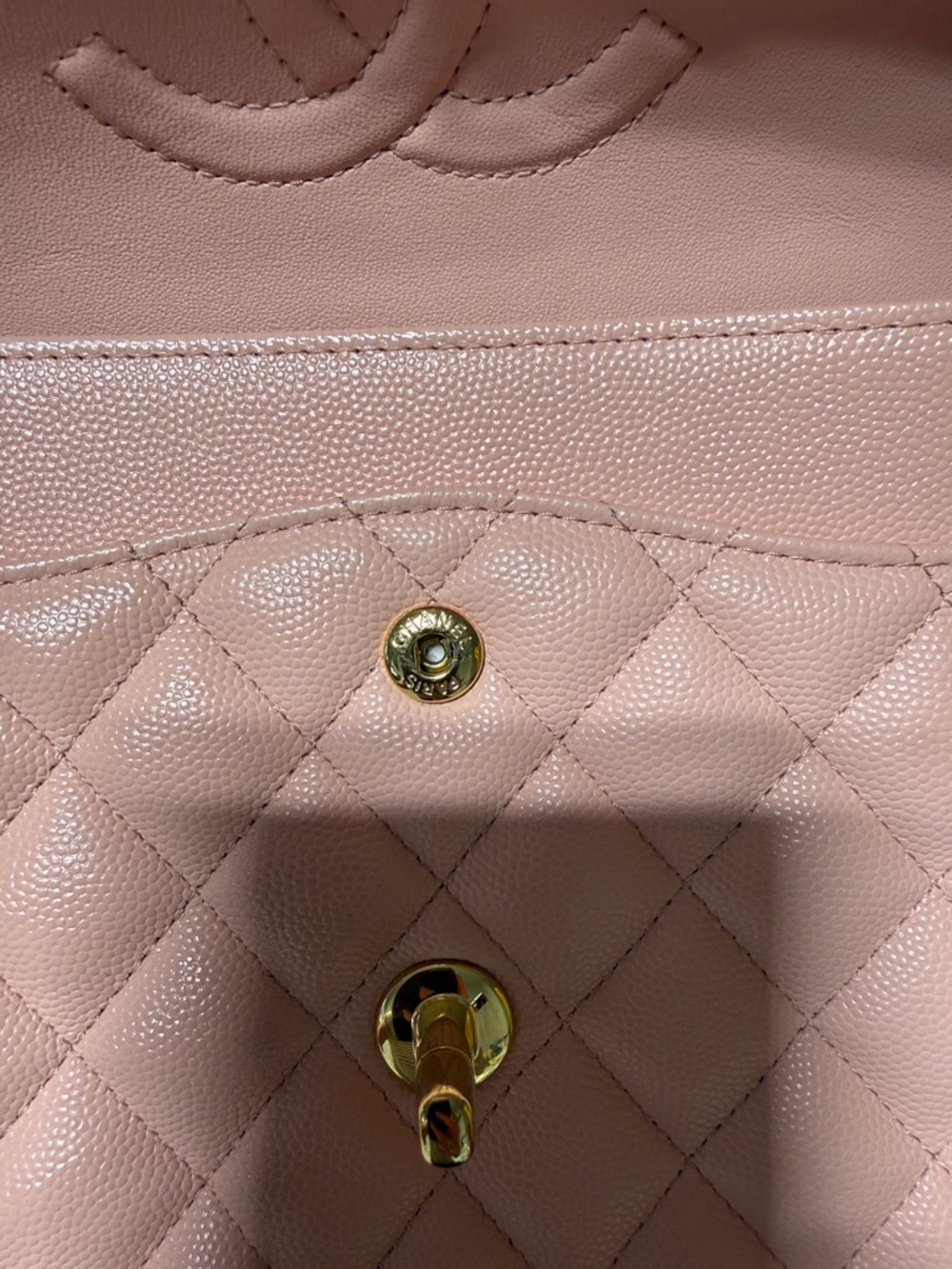 Quilted Shoulder caviar  medium  Bag in Soft Pink with Gold Hardware - Picture 8 of 9